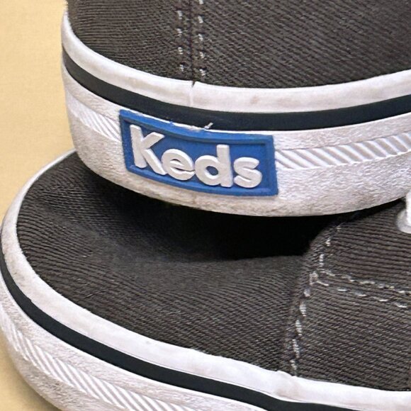 Keds Canvas Sneakers: Size 9.5 - Picture 2 of 8